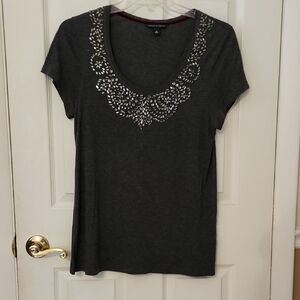 Banana Republic Dark Gray Embellished Scoop Neck Tee Shirt Top NWOT Size XL